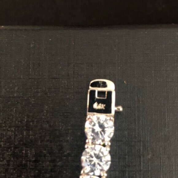 18k 75ct Tennis Necklace - Picture 12 of 12